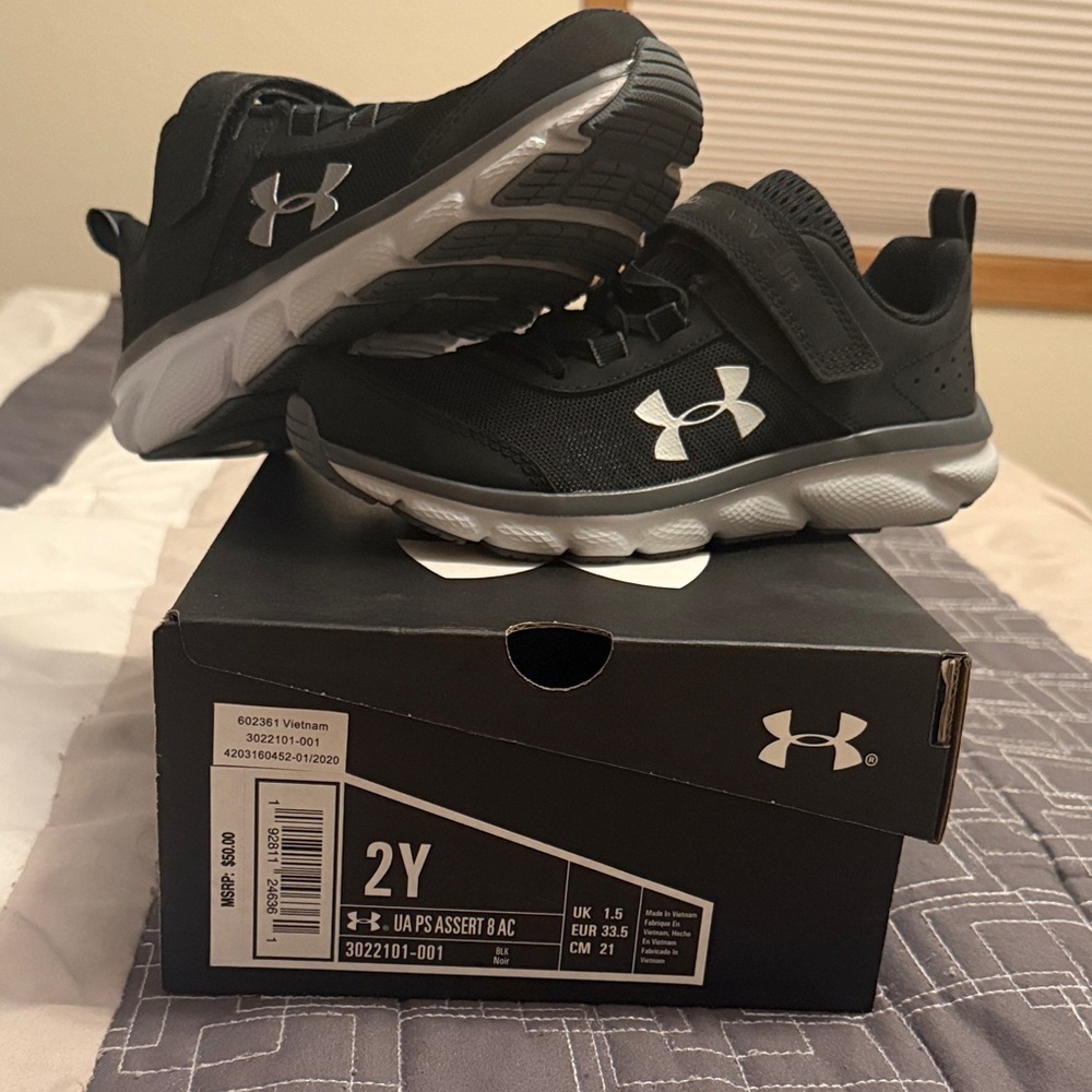 New in box! Under Armour Black and Gray Kids' Sneakers 2Y